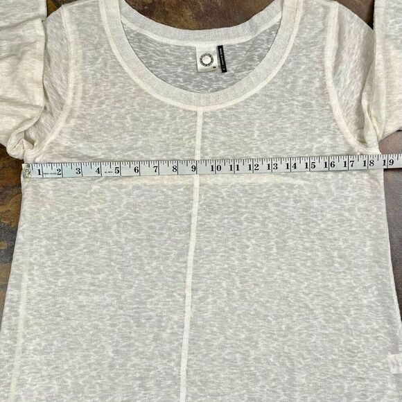 Akemi + Kin Anthropologie Asymmetrical Lightweight Tunic Sweater Medium - Picture 7 of 10